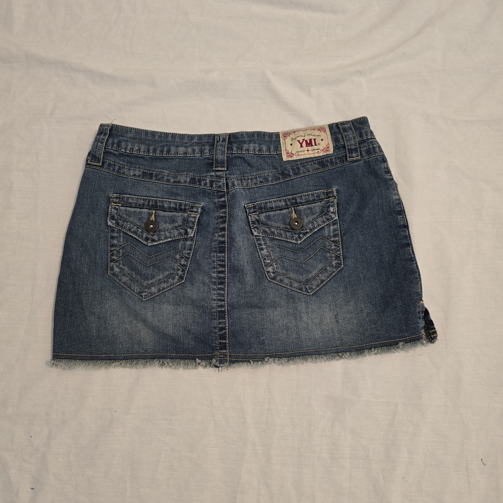 YMI Classic Denim Women's Jeans - Picture 5 of 15